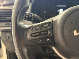 KIA Stonic usata, con Autoradio digitale