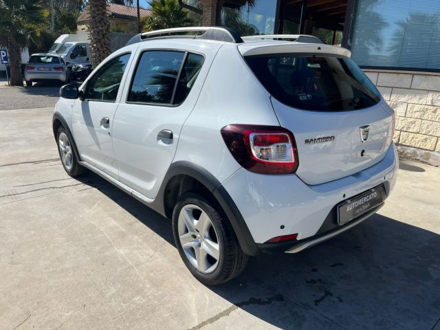 DACIA Sandero usata, con Autoradio