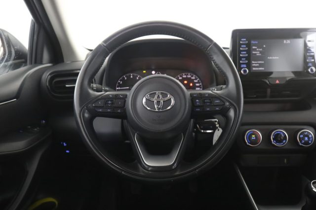 TOYOTA Yaris usata 11