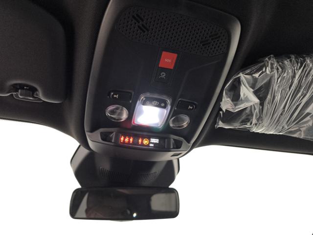 PEUGEOT 2008 usata, con Sedile posteriore sdoppiato