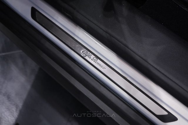 ALFA ROMEO Stelvio usata, con Controllo trazione