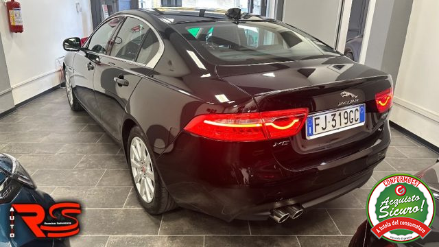 JAGUAR XE usata, con Airbag