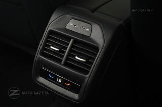 VOLKSWAGEN Passat usata, con Fari full-led