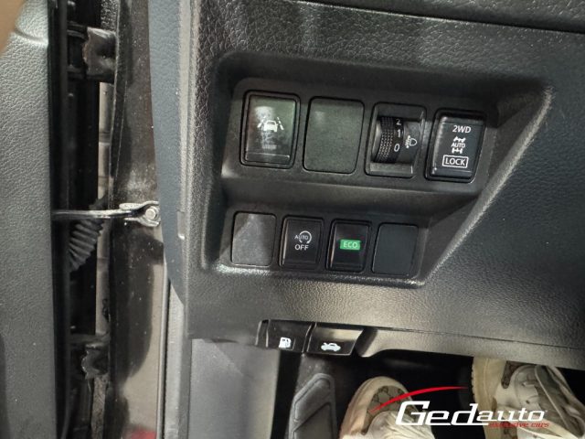 NISSAN Qashqai usata, con Vetri oscurati