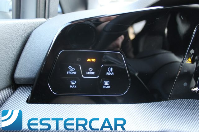 VOLKSWAGEN Golf usata, con Adaptive Cruise Control