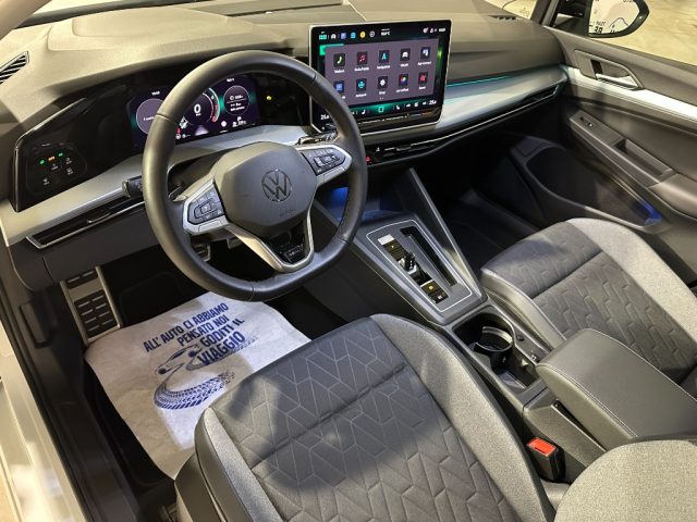 VOLKSWAGEN Golf usata, con Autoradio