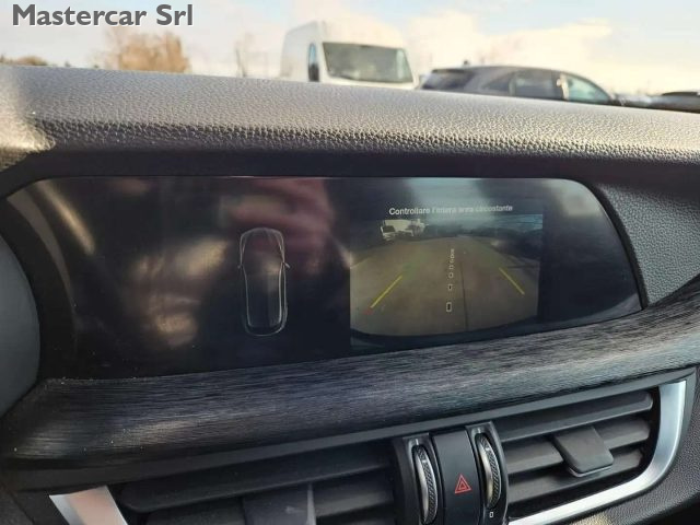 ALFA ROMEO Stelvio usata, con Park Distance Control