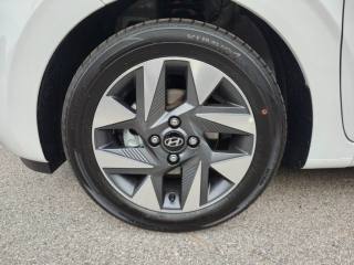 HYUNDAI i10 usata, con Controllo trazione