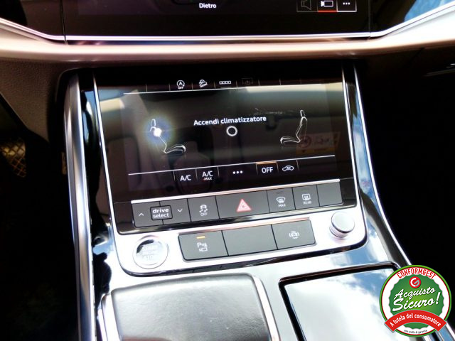 AUDI Q8 usata, con Sistema di navigazione