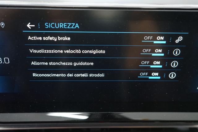 PEUGEOT 3008 usata, con Climatizzatore