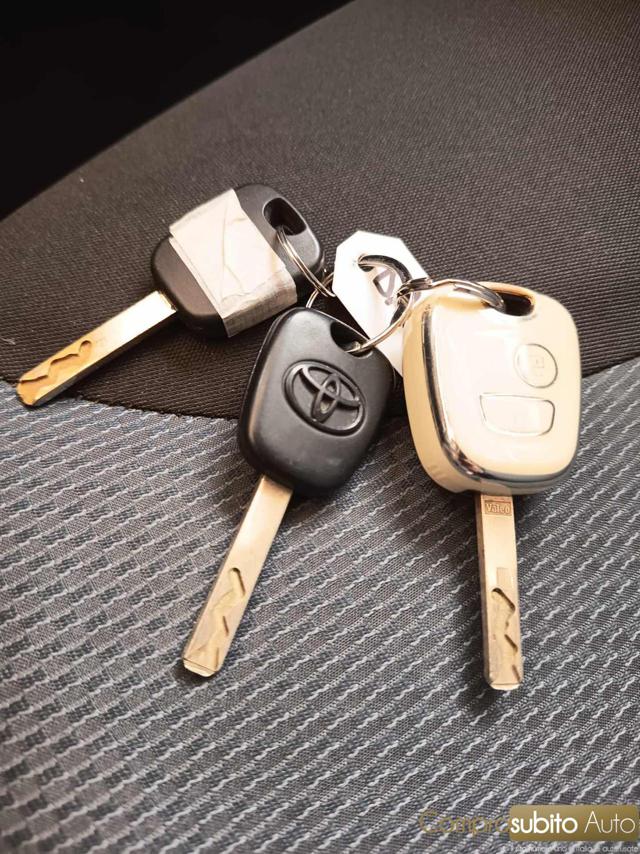 TOYOTA Aygo usata 21