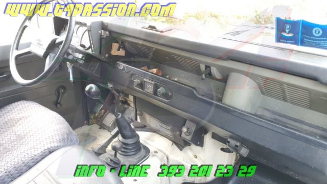 LAND ROVER Defender usata 10