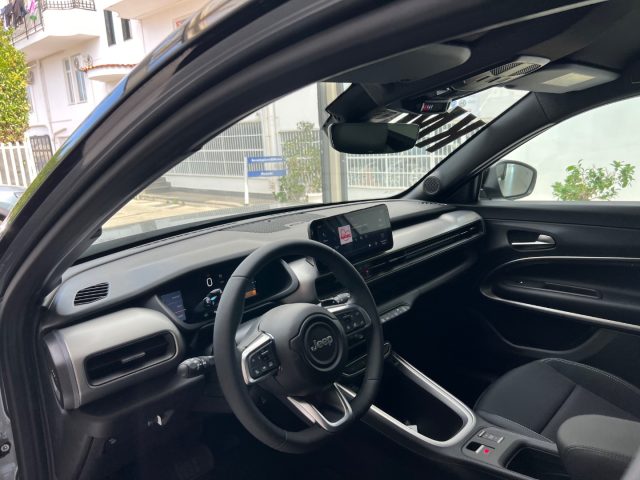 JEEP Avenger usata, con MP3