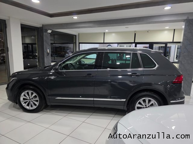 VOLKSWAGEN Tiguan usata, con Boardcomputer
