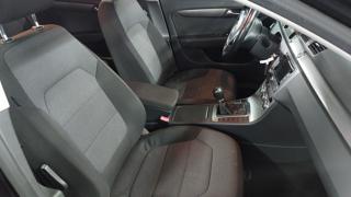 VOLKSWAGEN Passat usata, con Boardcomputer