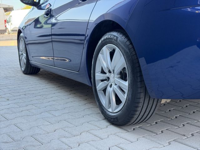 PEUGEOT 308 usata, con Autoradio digitale