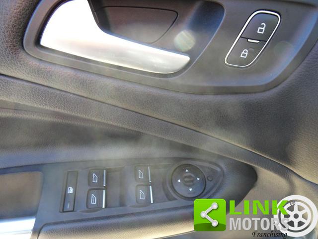 FORD Kuga usata, con USB