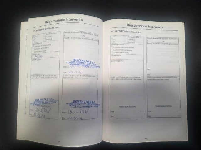 LAND ROVER Defender usata 19