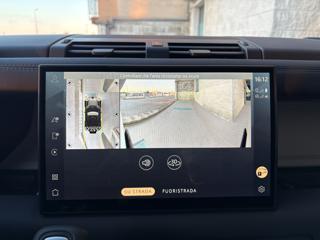LAND ROVER Defender usata, con Sensori di parcheggio anteriori