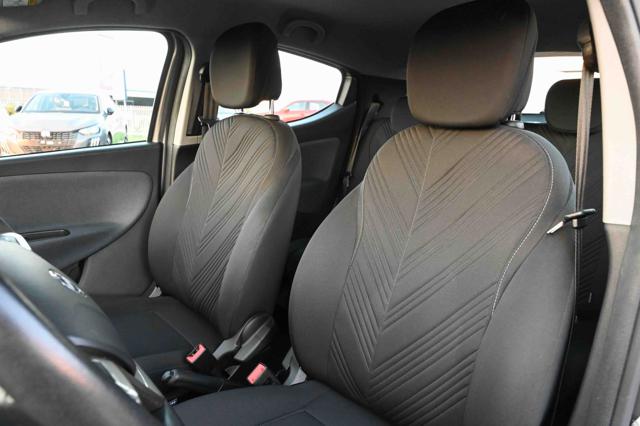 LANCIA Ypsilon usata, con Park Distance Control
