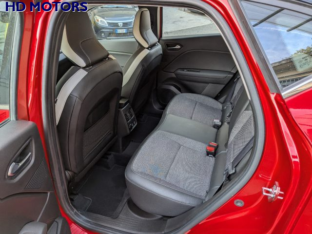 RENAULT Captur usata, con Touch screen