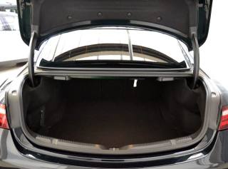 MERCEDES-BENZ E 200 usata, con Park Distance Control