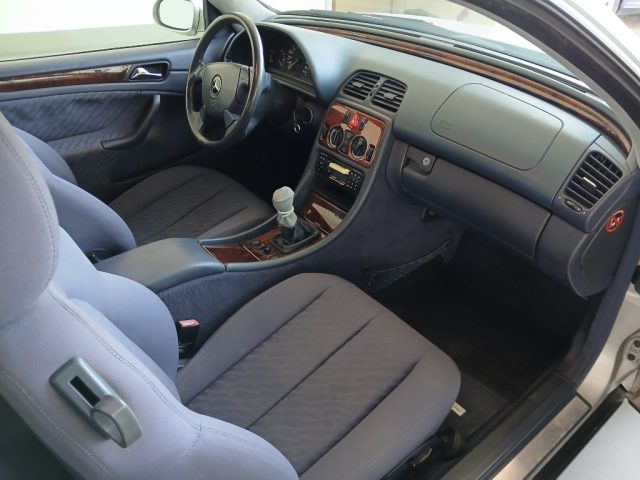 MERCEDES-BENZ CLK 200 usata, con Certificato Della Batteria