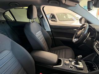 ALFA ROMEO Stelvio usata, con Controllo automatico clima