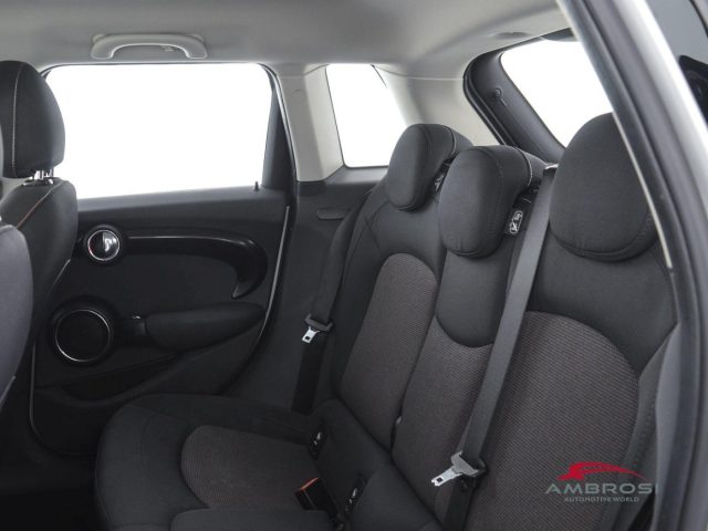 MINI Cooper D usata 9