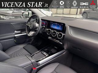 MERCEDES-BENZ GLA 180 usata, con Controllo automatico clima