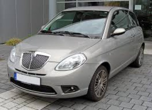 LANCIA Ypsilon usata, con ABS
