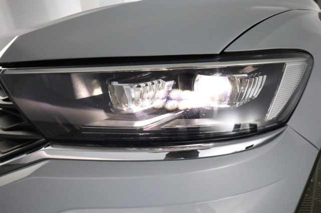 VOLKSWAGEN T-Roc usata 8