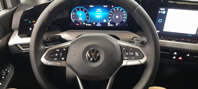 VOLKSWAGEN Golf usata, con Specchietti laterali elettrici