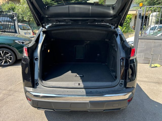 PEUGEOT 3008 usata, con Sedile posteriore sdoppiato