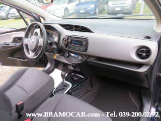TOYOTA Yaris usata, con Specchietti laterali elettrici