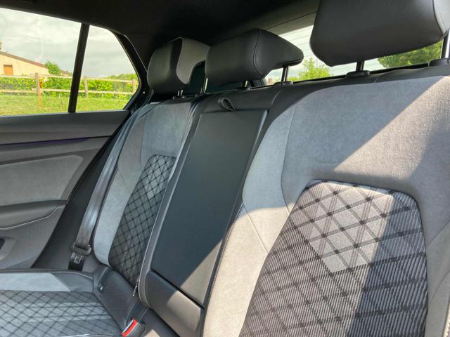 VOLKSWAGEN Golf usata, con Park Distance Control