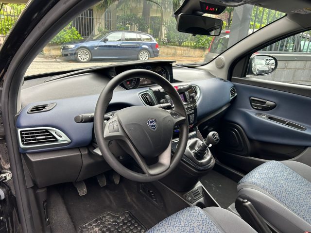 LANCIA Ypsilon usata, con Autoradio