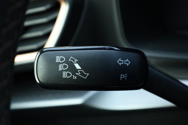 SEAT Leon usata, con Leve al volante