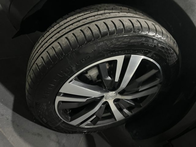 PEUGEOT 5008 usata, con Cruise Control