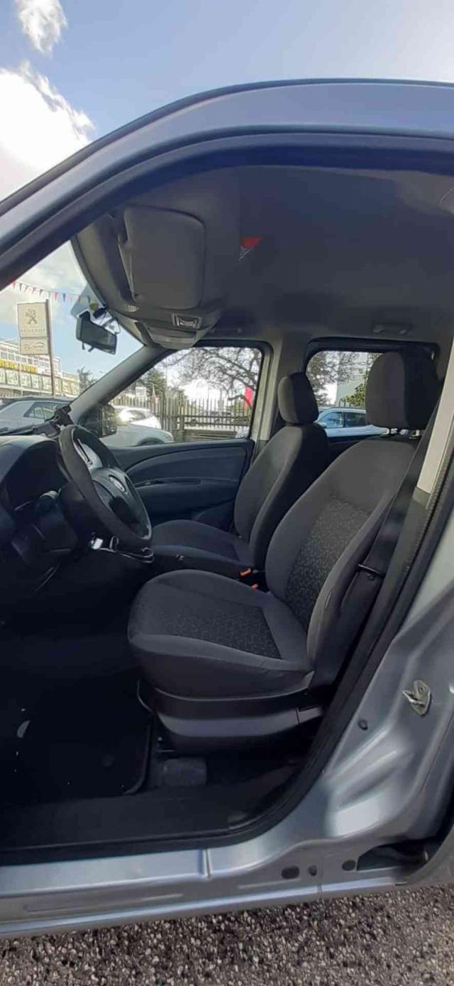 FIAT Doblo usata, con Specchietti laterali elettrici