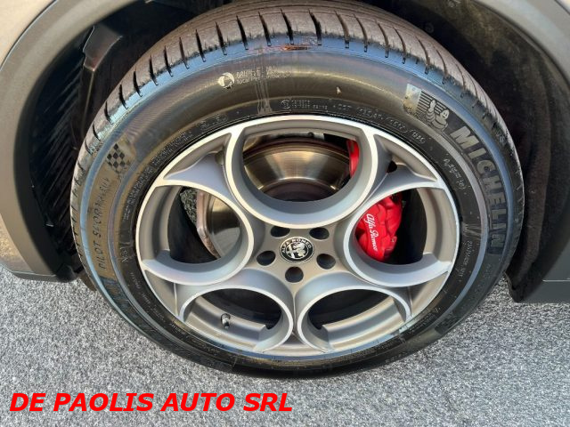 ALFA ROMEO Stelvio usata, con Sedile posteriore sdoppiato