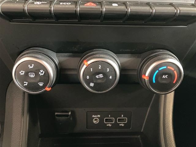 RENAULT Captur usata 17