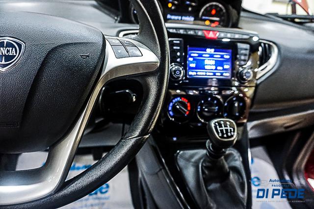 LANCIA Ypsilon usata, con Sedile posteriore sdoppiato