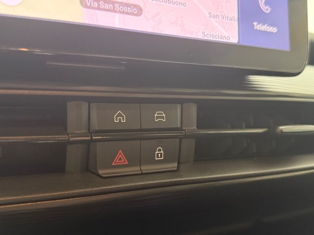 JEEP Avenger usata, con USB