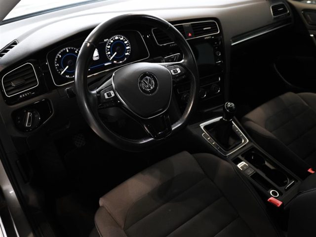 VOLKSWAGEN Golf usata, con Luci diurne LED