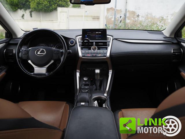 LEXUS NX 300 usata, con Sensori di parcheggio anteriori
