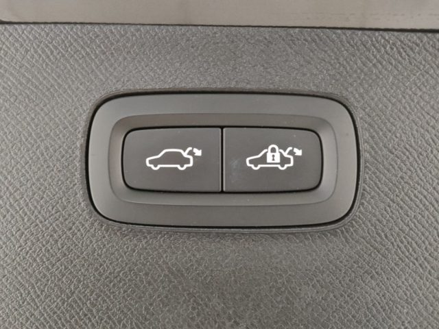 VOLVO XC90 usata, con Cerchi in lega