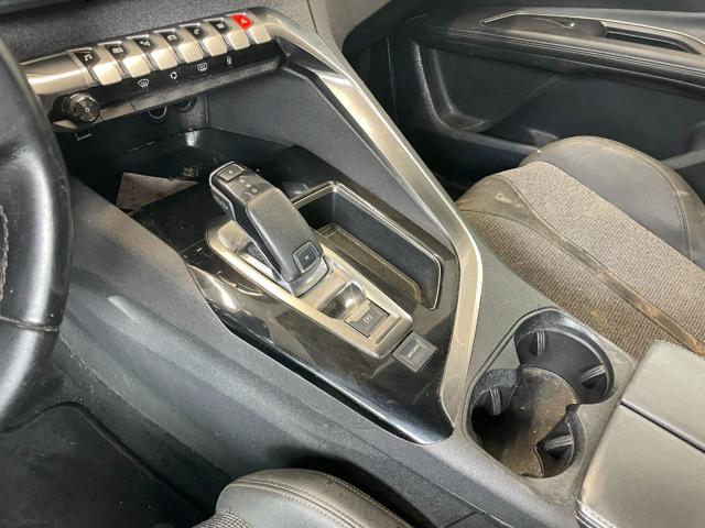 PEUGEOT 5008 usata, con USB