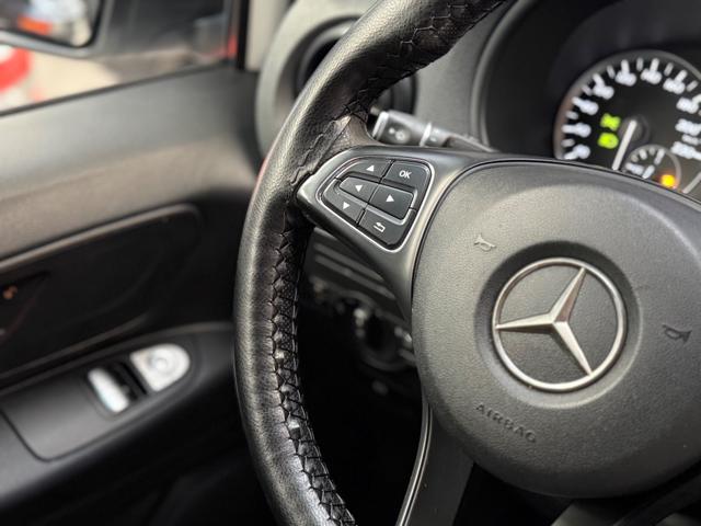 MERCEDES-BENZ Vito usata, con Lettore CD