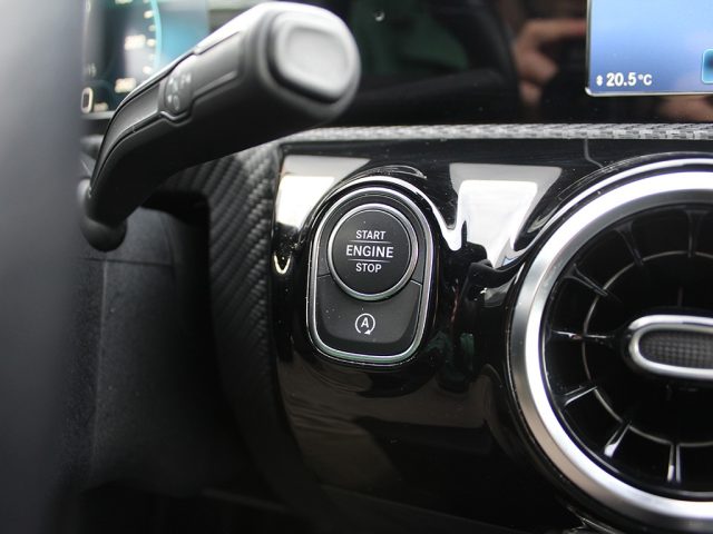 MERCEDES-BENZ A 180 usata, con Controllo elettronico della corsia